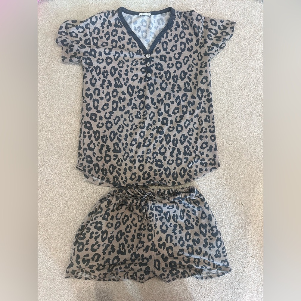 Leopard Print Pajama Set - Taupe & Black